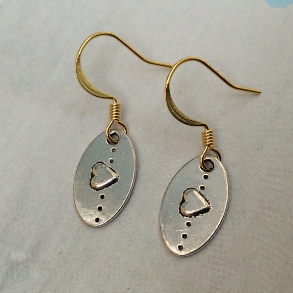 Handcrafted Silver Heart Sundance Charm Earrings - Picture 8 of 12